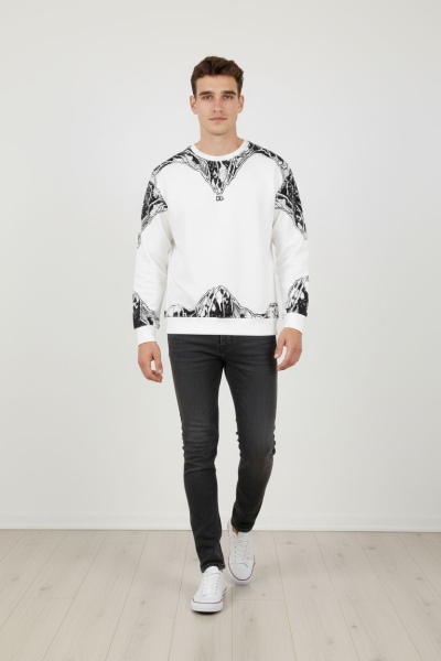 DG BEYAZ SWEATSHİRT